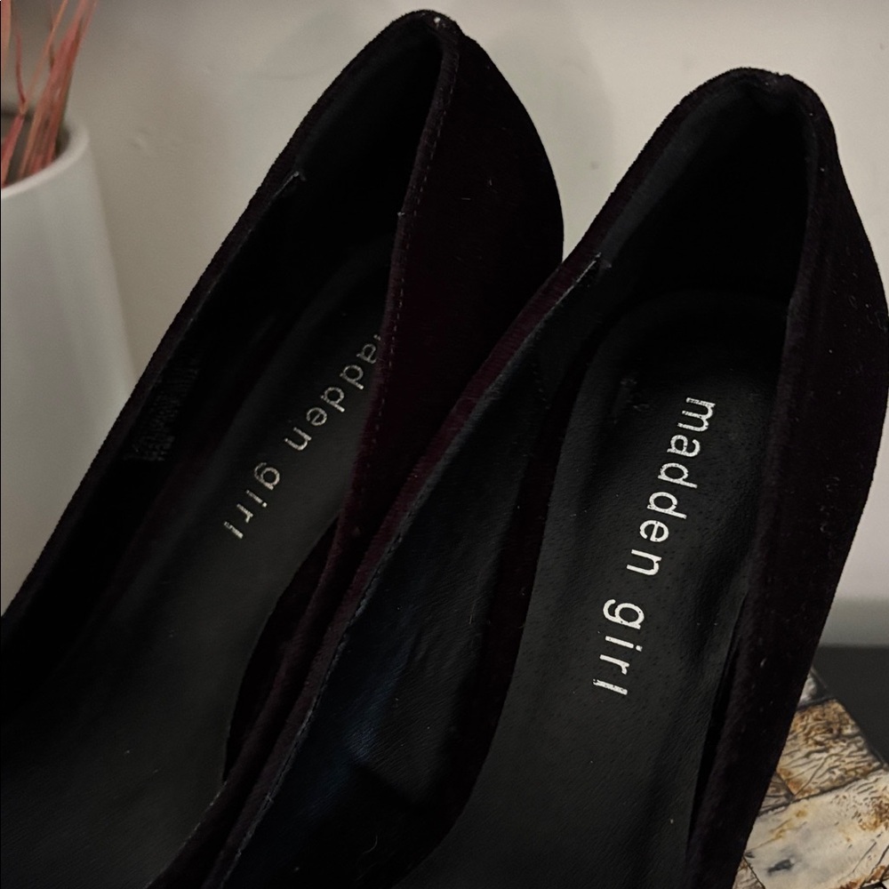 MADDEN GIRL (7.5) Buenos Black Fabric Pumps Round Toe - Picture 6 of 15